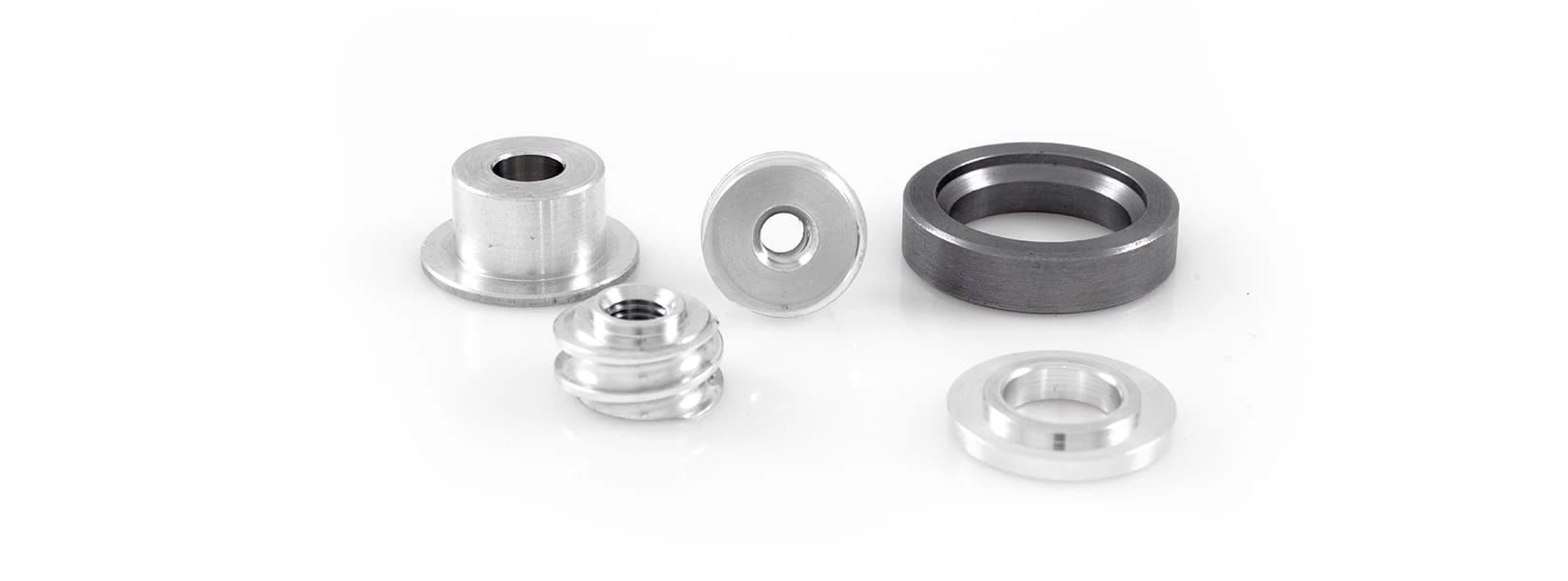 Proste elementy wykonane za pomocą precyzyjnej obróbki skrawaniem